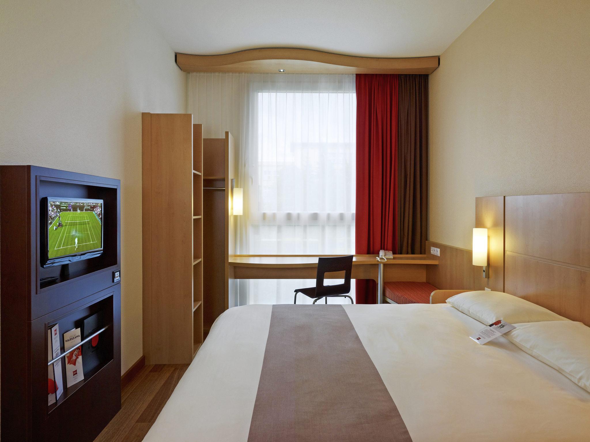Ibis West Station Hotell Warszawa