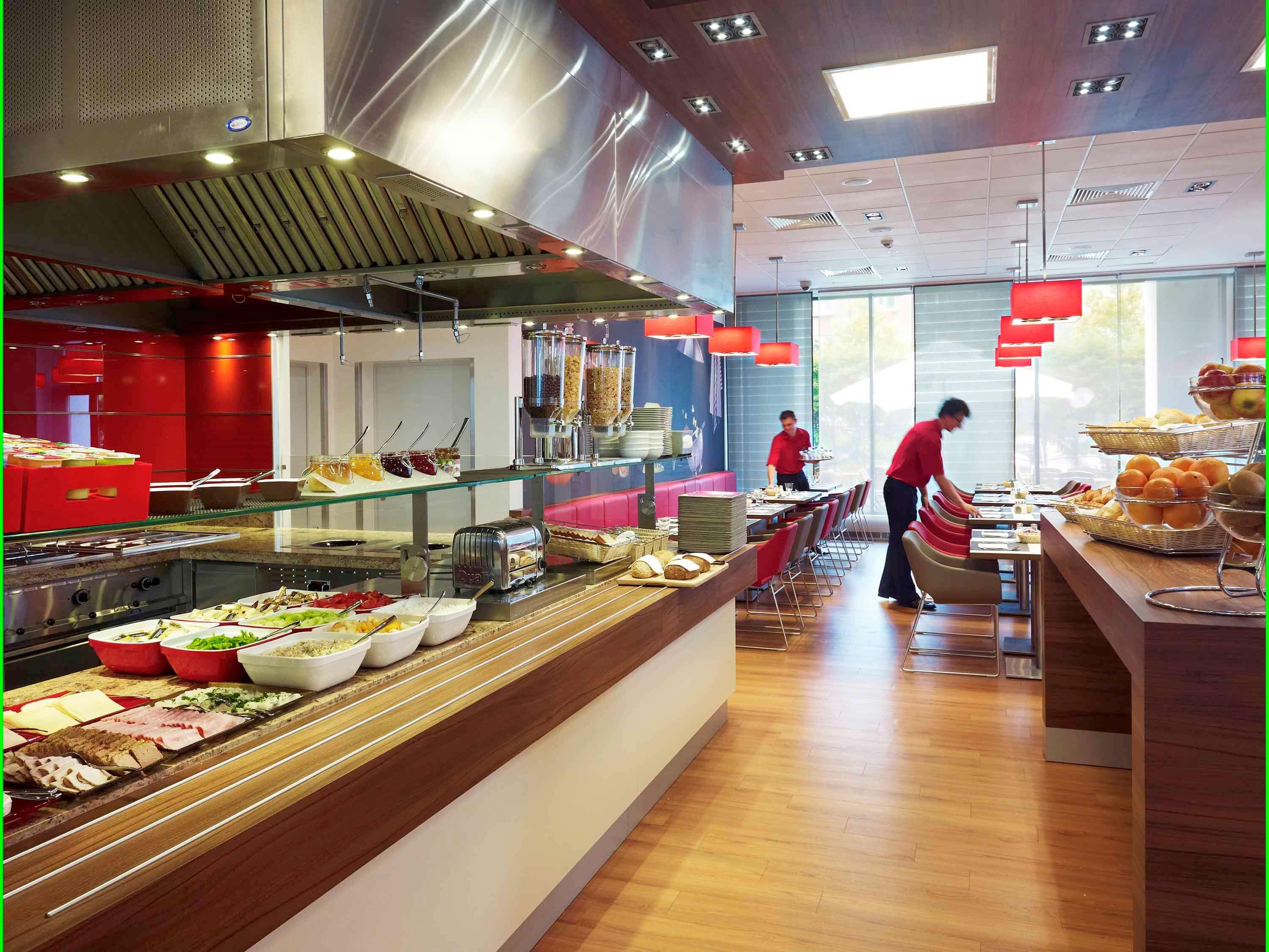 Hotell Ibis West Station 3*