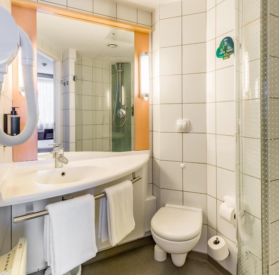 Hotell Ibis West Station Warszawa