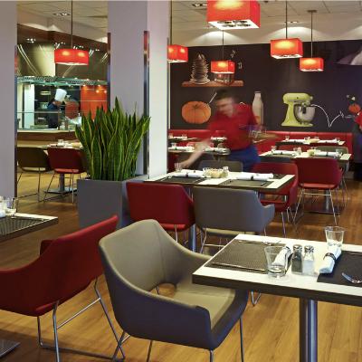 Ibis West Station Hotell