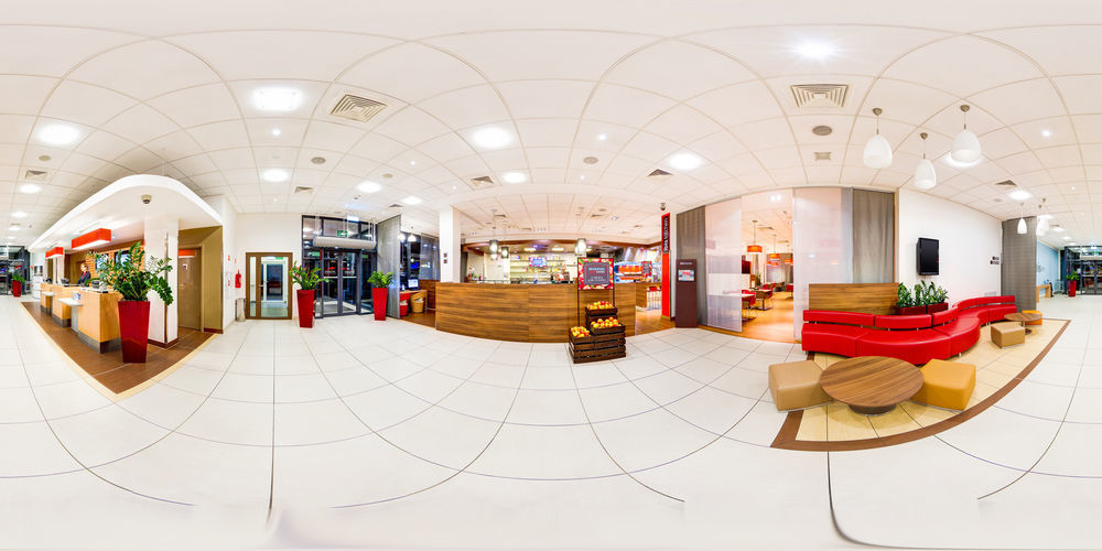 Ibis West Station Hotell