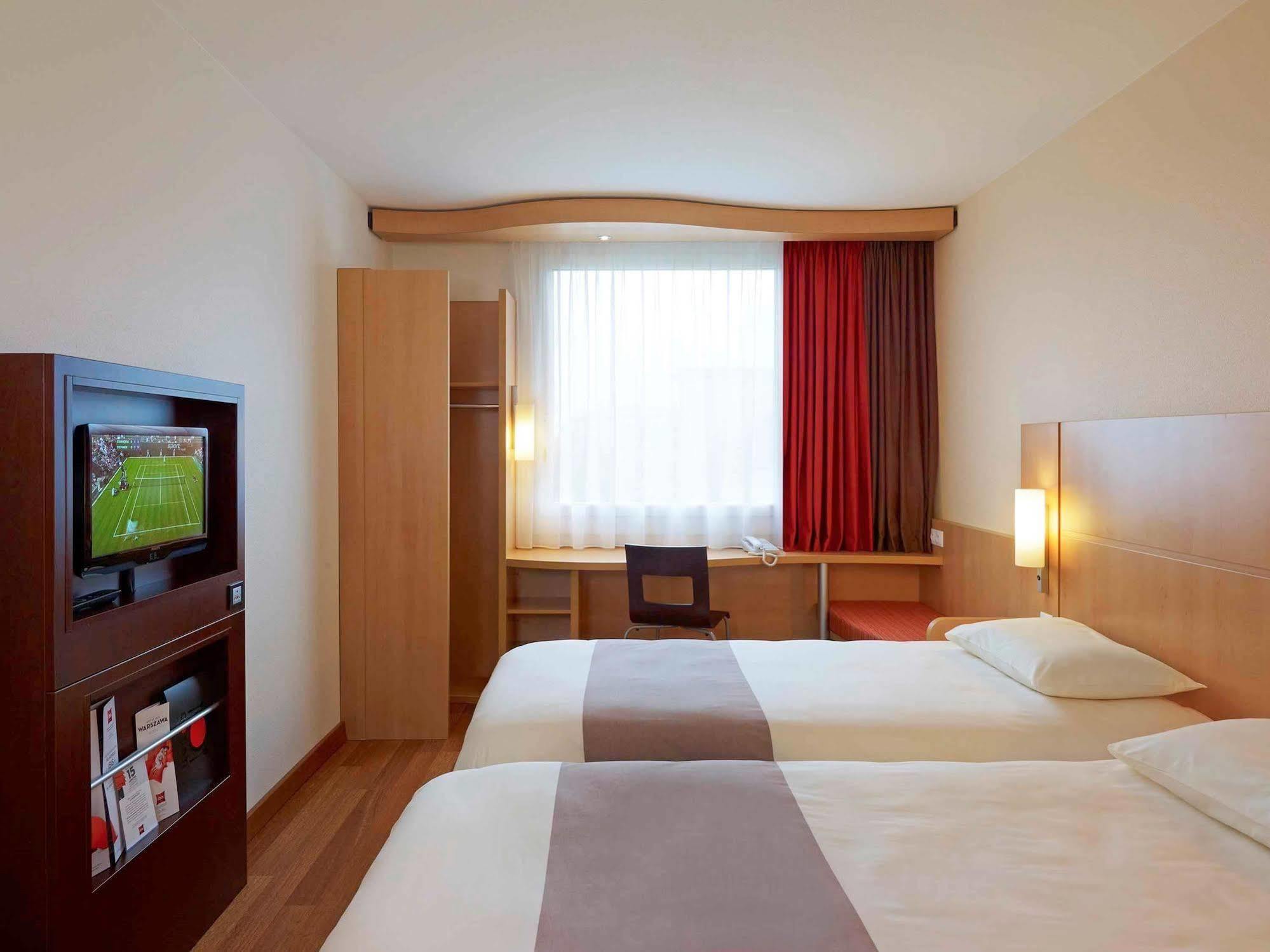 Hotell Ibis West Station